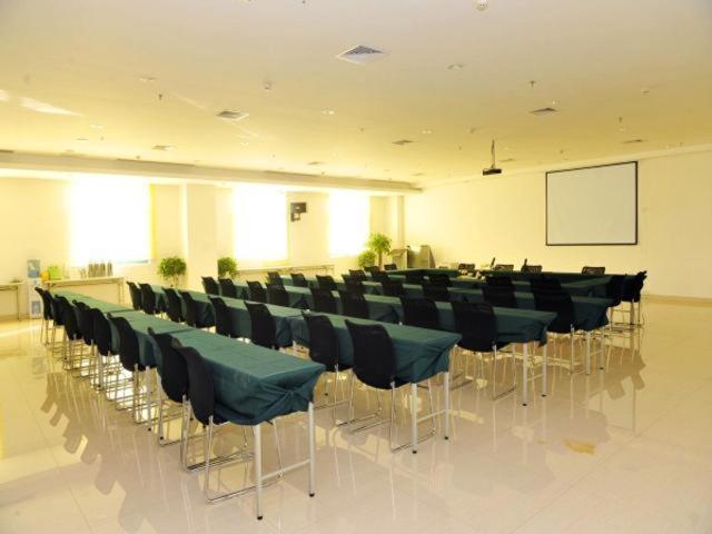 Jinjiang Inn Zhengzhou International Convention Center Jicheng  Zewnętrze zdjęcie